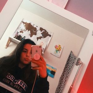 Meet your Posher, Abbey